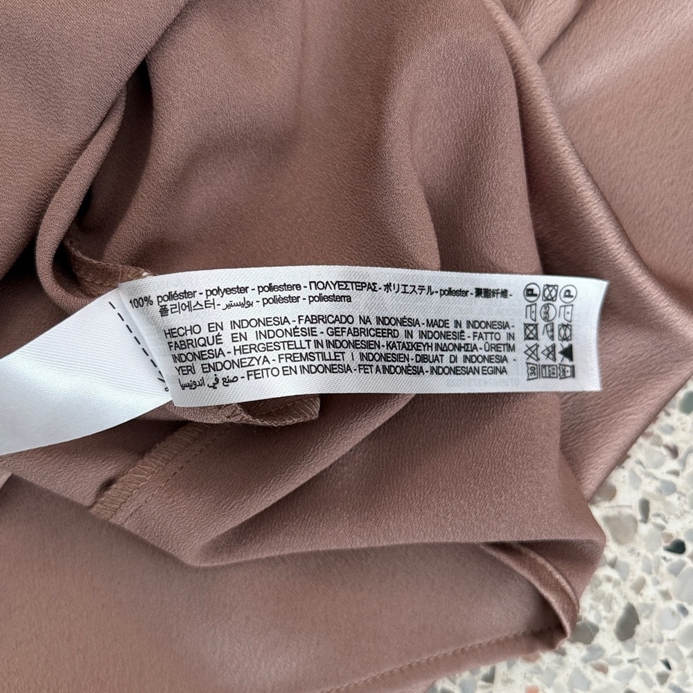 NWT Zara beige high neck long sleeve satin silky blouse small s - Picture 11 of 11